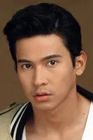 Enchong Dee
